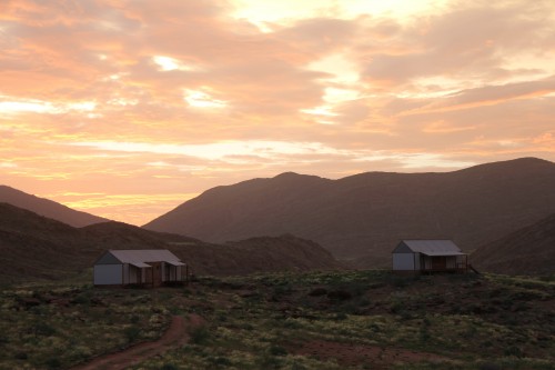 namibie,voyage en namibie,road trip en namibie,sunday rose,combishort à fleurs,combishort à fleurs paul sunday rose,petit bateau,american apparel,angola,kunene river,okahirongo river camp,eres,bikini eres